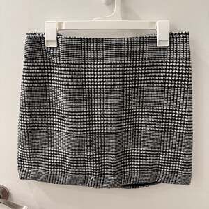 H&M Houndstooth Mini Skirt